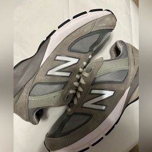 Men’s size 13 new balance grey 990v5